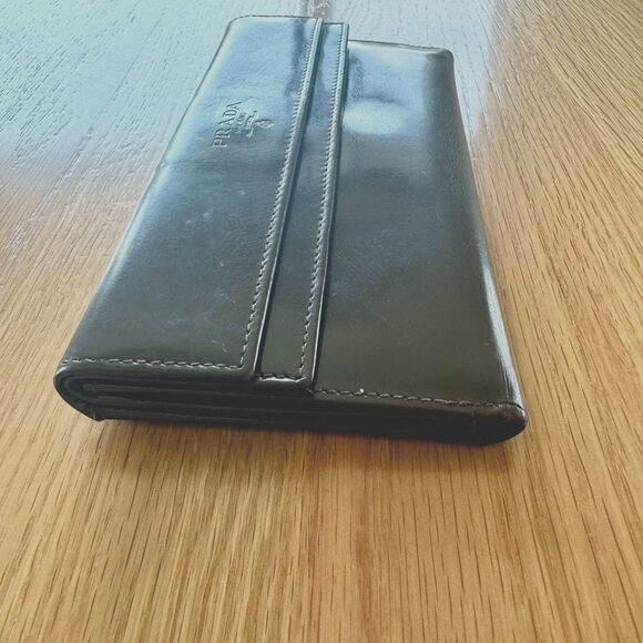 Prada Spazzolato Long Tri-Fold Leather Wallet - Picture 6 of 9